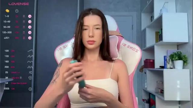 Image 3 of fairy_bloomix Stream on Chaturbate on 23 days ago
