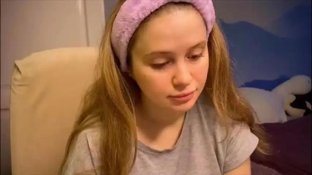 Image 2 of fairyilona Stream on Chaturbate on 2 months ago