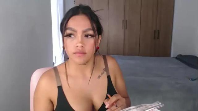 Image 10 of fairylatin Stream on Chaturbate on 2 months ago