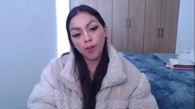 Image 2 of fairylatin Stream on Chaturbate on 1 month ago