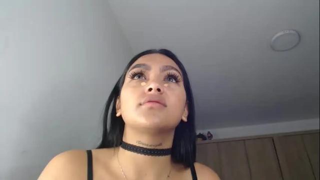 Image 2 of fairylatin Stream on Chaturbate on 13 days ago