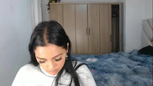 Image 3 of fairylatin Stream on Chaturbate on 9 days ago