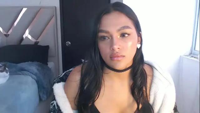 Image 2 of fairylatin Stream on Chaturbate on 2 months ago