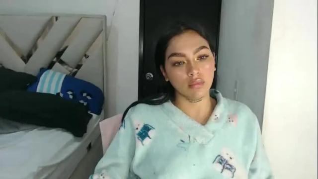 Image 2 of fairylatin Stream on Chaturbate on 2 months ago