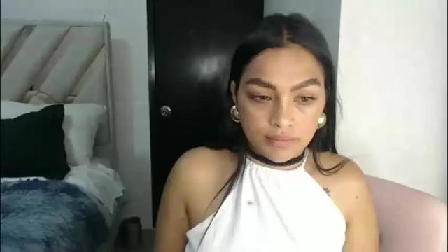 Image 4 of fairylatin Stream on Chaturbate on 2 months ago