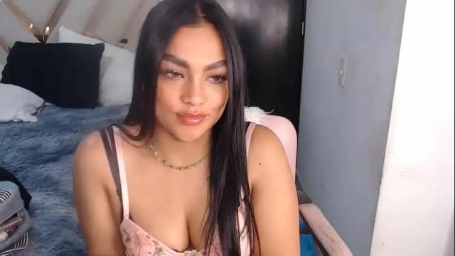 Image 4 of fairylatin Stream on Chaturbate on 1 month ago