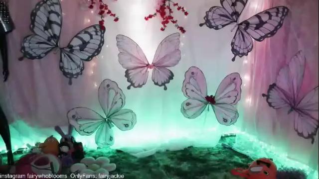 Image 3 of fairywhore Stream on Chaturbate on 2 months ago