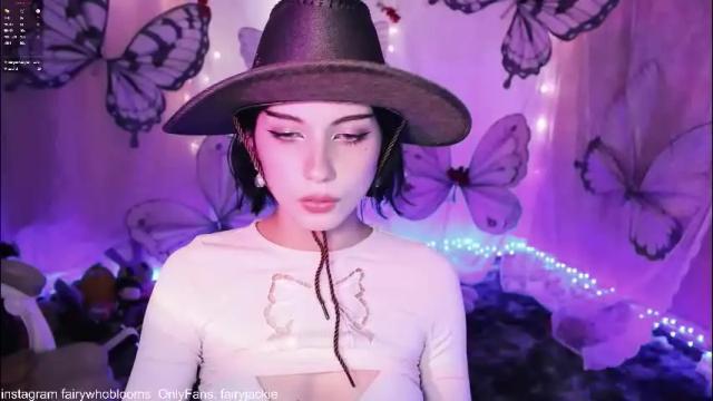 Image 3 of fairywhore Stream on Chaturbate on 1 month ago