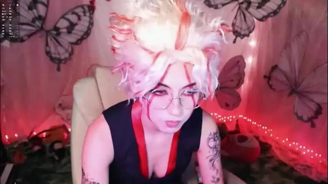 Image 4 of fairywhore Stream on Chaturbate on 23 days ago