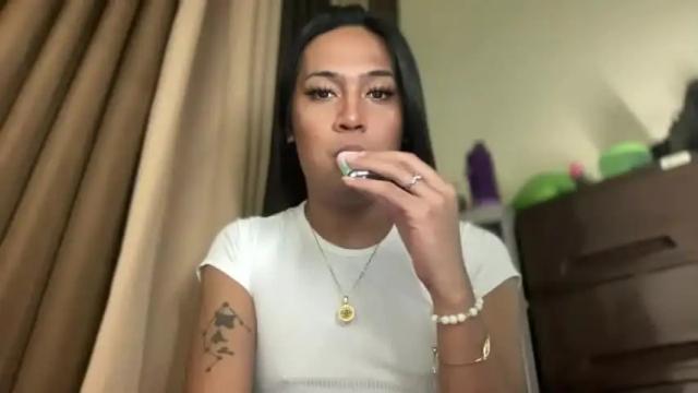 Image 12 of fallon_empress Stream on Chaturbate on 12 months ago