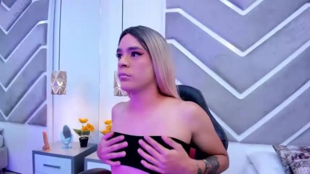 Image 2 of fallonsaenz Stream on Chaturbate on 18 months ago