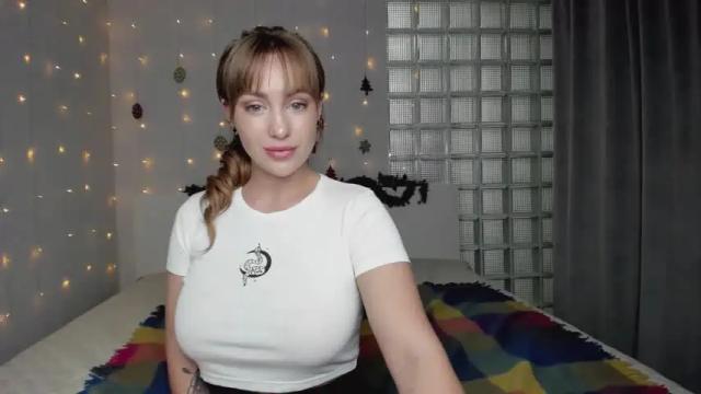 Image 12 of fancy__nancy Stream on Chaturbate on 17 months ago