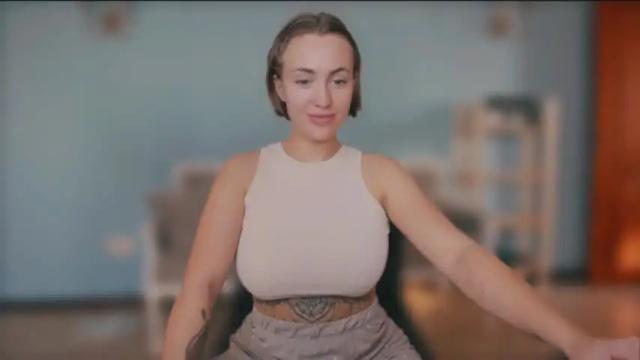 Image 6 of fancy__nancy Stream on Chaturbate on 17 months ago
