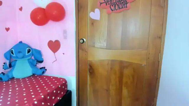 Image 10 of fanny_18 Stream on Chaturbate on 14 months ago
