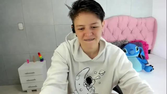 Image 3 of fanny_18 Stream on Chaturbate on 26 days ago