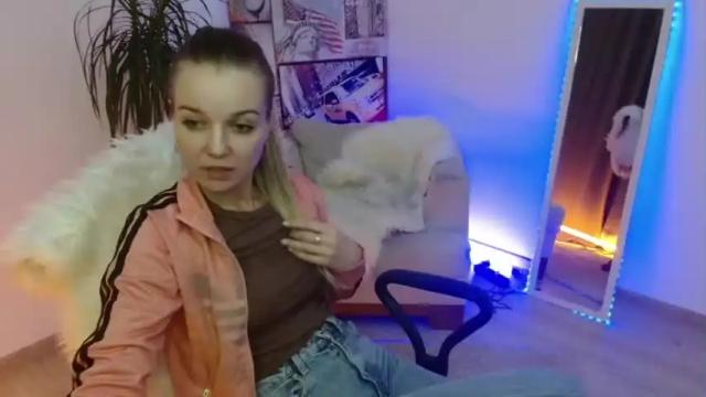 Image 4 of fantastic_adeline Stream on Chaturbate on 17 months ago