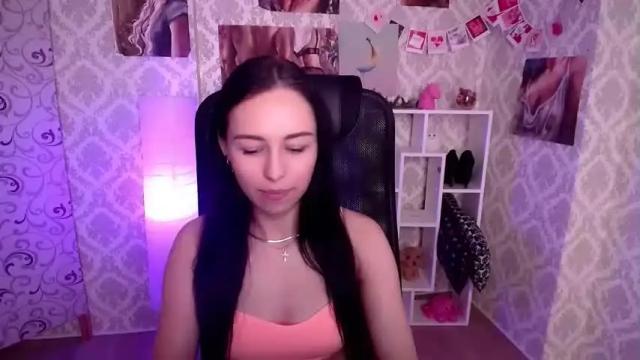Image 4 of fantastic_eva Stream on Chaturbate on 19 months ago