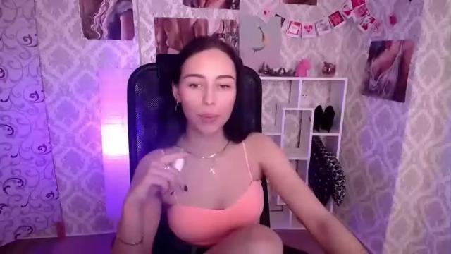 Image 6 of fantastic_eva Stream on Chaturbate on 19 months ago