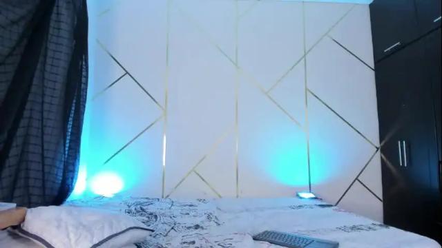 Image 2 of fantasy_33 Stream on Chaturbate on 13 days ago