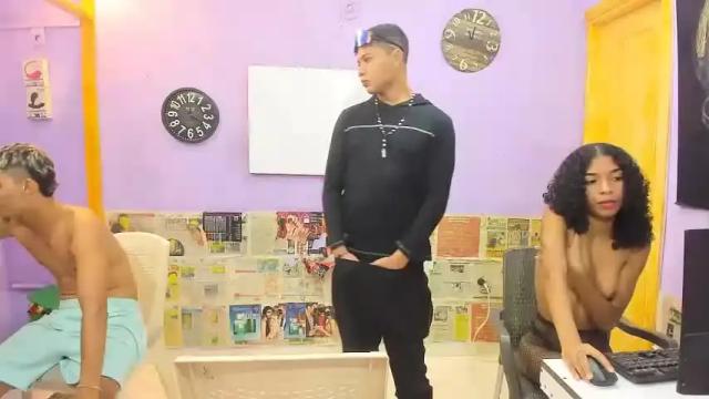 Image 4 of fantasy_bisexual Stream on Chaturbate on 15 months ago