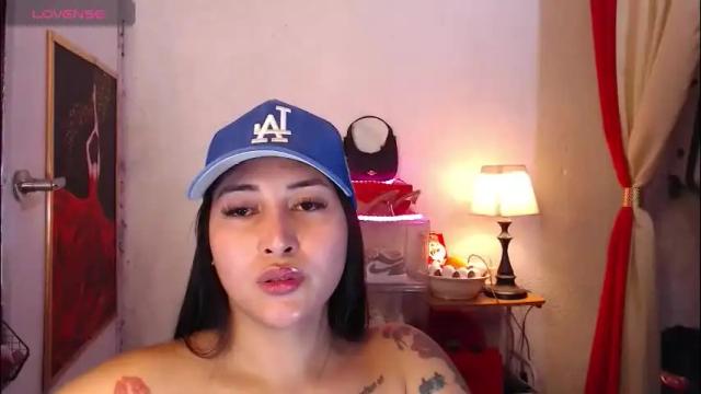 Image 7 of farrah_usan Stream on Chaturbate on 21 days ago