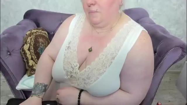Image 3 of fashiona Stream on Chaturbate on 1 month ago
