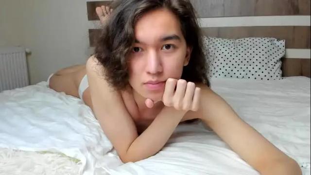 Image 3 of fatikhsweet Stream on Chaturbate on 1 month ago