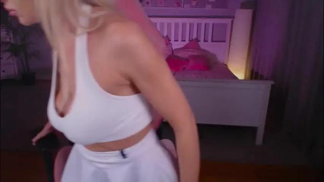 Image 4 of fay_dunaway Stream on Chaturbate on 19 days ago