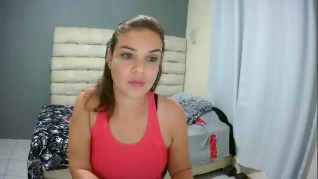Image 4 of fe1ticeira Stream on Chaturbate on 17 months ago