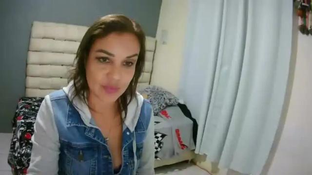 Image 10 of fe1ticeira Stream on Chaturbate on 16 months ago