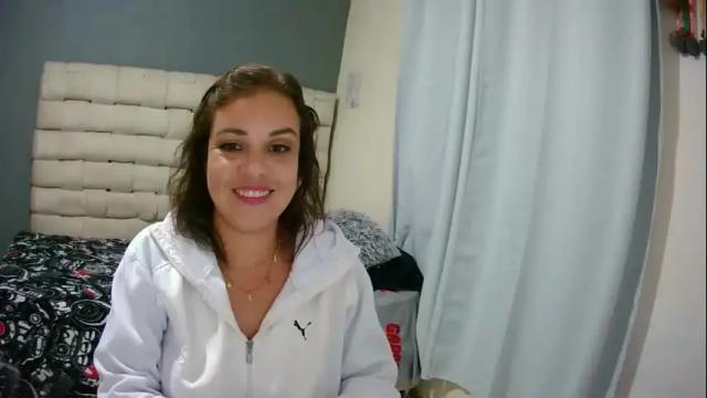 Image 4 of fe1ticeira Stream on Chaturbate on 16 months ago