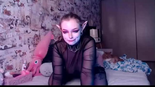 Image 11 of feed_ur_kitty Stream on Chaturbate on 18 months ago