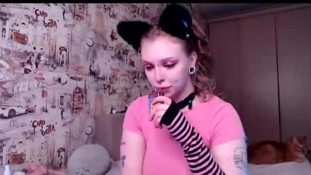 Image 3 of feed_ur_kitty Stream on Chaturbate on 16 months ago