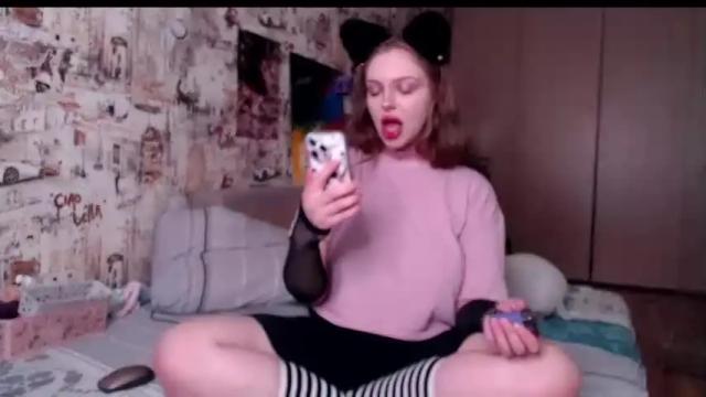 Thumbnail 2, feed_ur_kitty's Stream at Chaturbate, 16 months ago