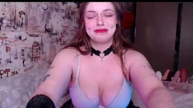 Image 2 of feed_ur_kitty Stream on Chaturbate on 15 months ago