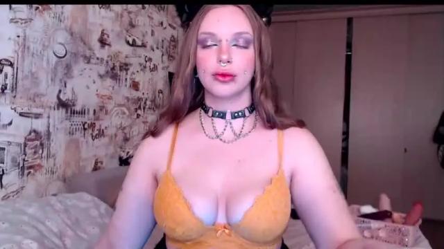 Thumbnail 2, feed_ur_kitty's Stream at Chaturbate, 15 months ago