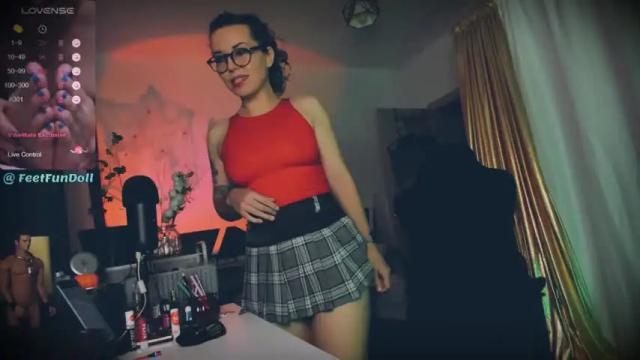 Image 3 of feetfundoll Stream on Chaturbate on 21 months ago