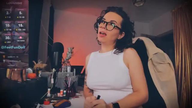 Image 11 of feetfundoll Stream on Chaturbate on 18 months ago