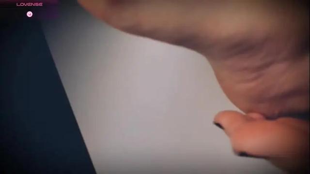 Image 10 of feetfundoll Stream on Chaturbate on 3 months ago