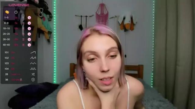 Image 3 of feiry_freya Stream on Chaturbate on 18 months ago
