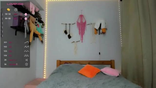 Image 11 of feiry_freya Stream on Chaturbate on 18 months ago