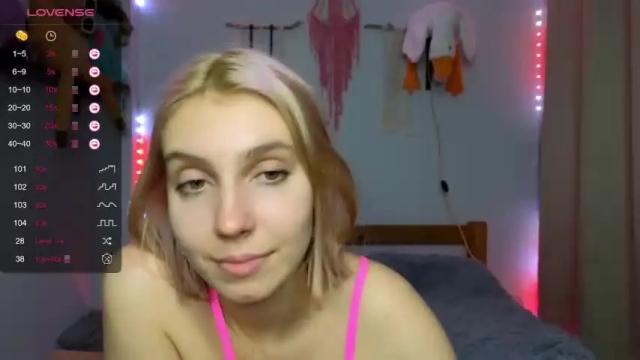 Image 3 of feiry_freya Stream on Chaturbate on 17 months ago