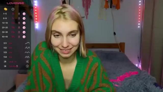 Image 8 of feiry_freya Stream on Chaturbate on 17 months ago