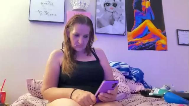 Image 3 of feistybabby Stream on Chaturbate on 8 months ago