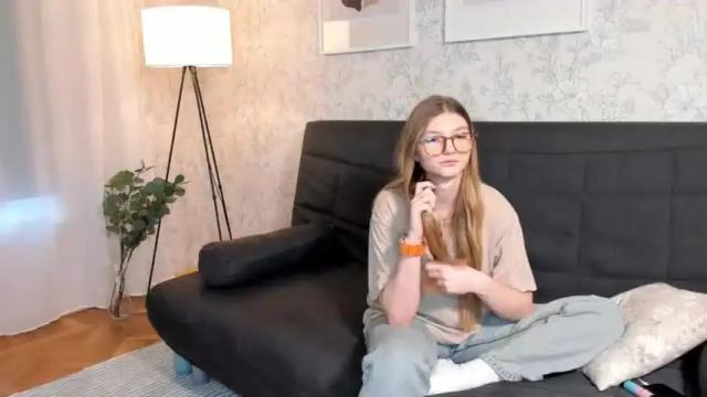 Image 4 of felicecrust Stream on Chaturbate on 17 months ago