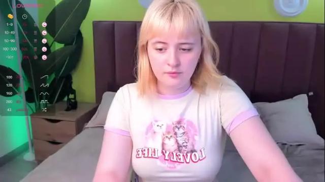 Image 6 of feliciaedwards Stream on Chaturbate on 1 month ago