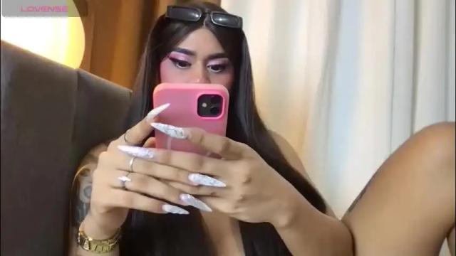 Image 12 of felicity_finley Stream on Chaturbate on 1 month ago