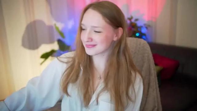 Image 2 of felicity_moore Stream on Chaturbate on 18 months ago