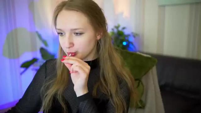 Image 11 of felicity_moore Stream on Chaturbate on 18 months ago