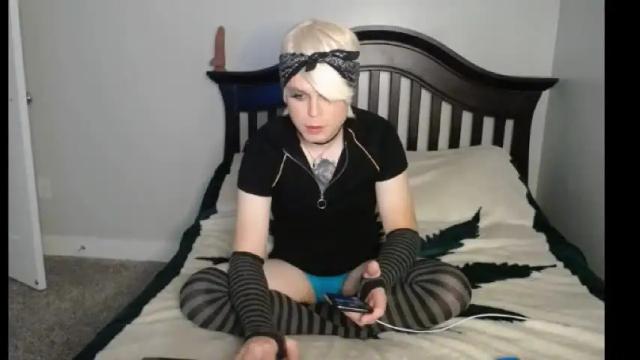 Image 4 of femboydee73 Stream on Chaturbate on 2 months ago